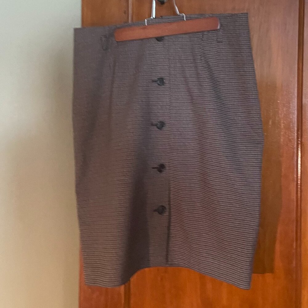 H and M houndstooth pencil skirt. Size 12